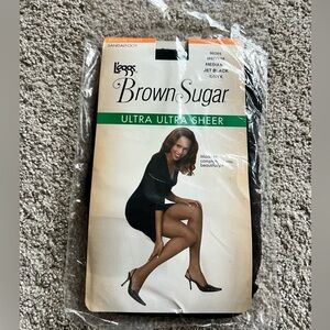 Leggs Size Medium Jet Black Onyx Brown Sugar Ultra Sheer Womens Nylons Pantyhose